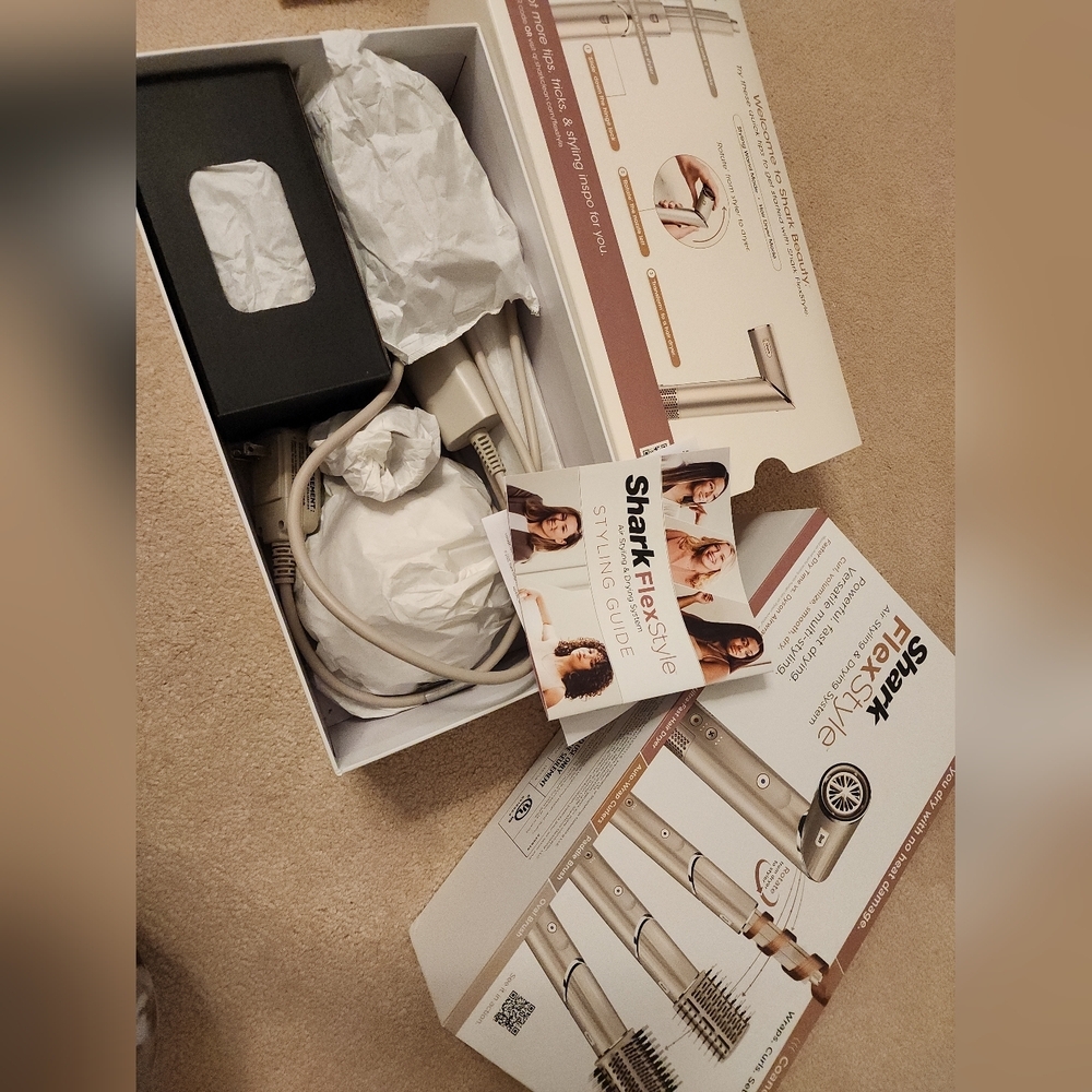 Shark Flexstyle Airstyler With Attachments Plus A Diffuser Attachment